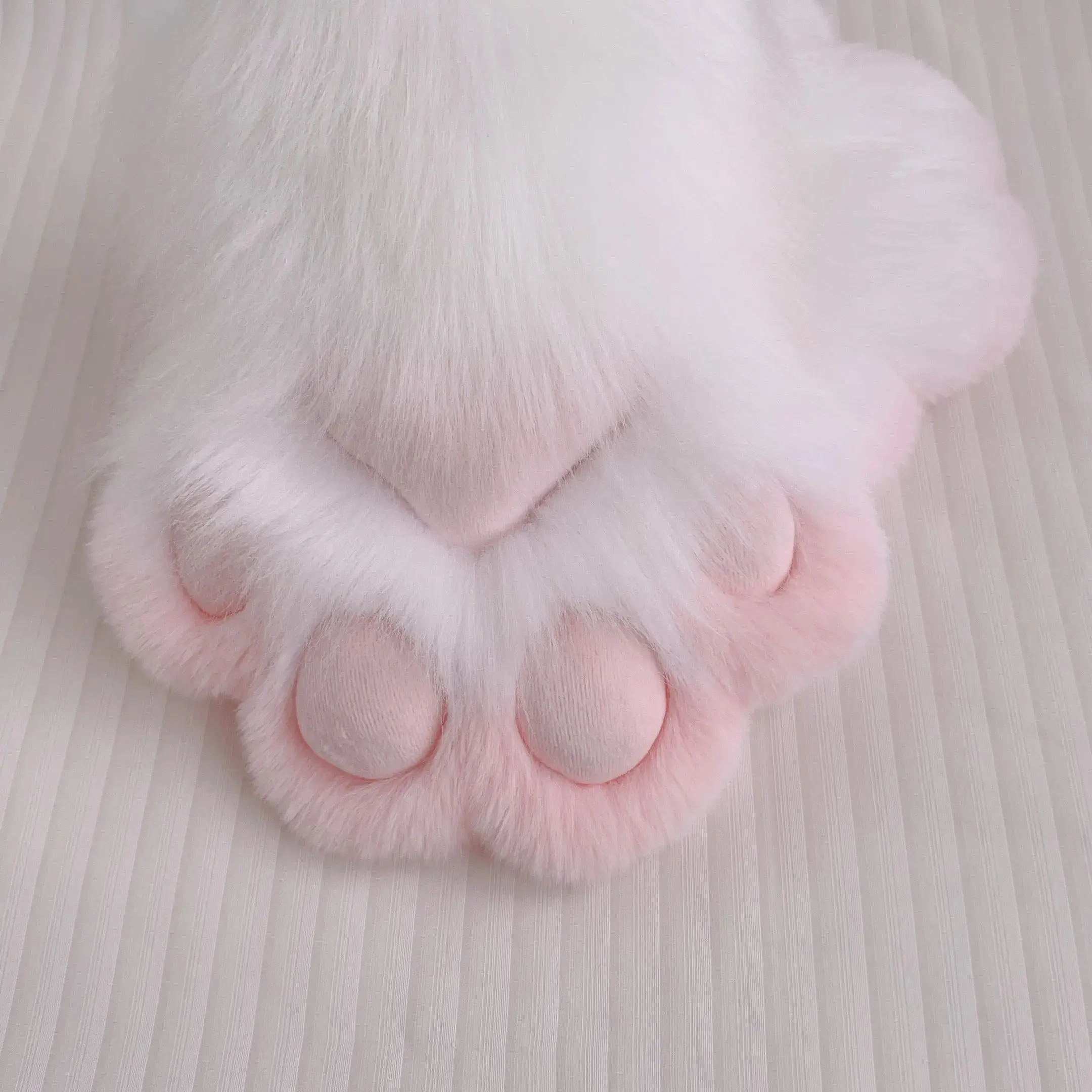 Furry gloves animal feet cute pink - Image 3