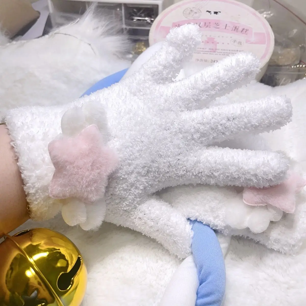 Furry gloves suitable for kig beast white plush - Image 3