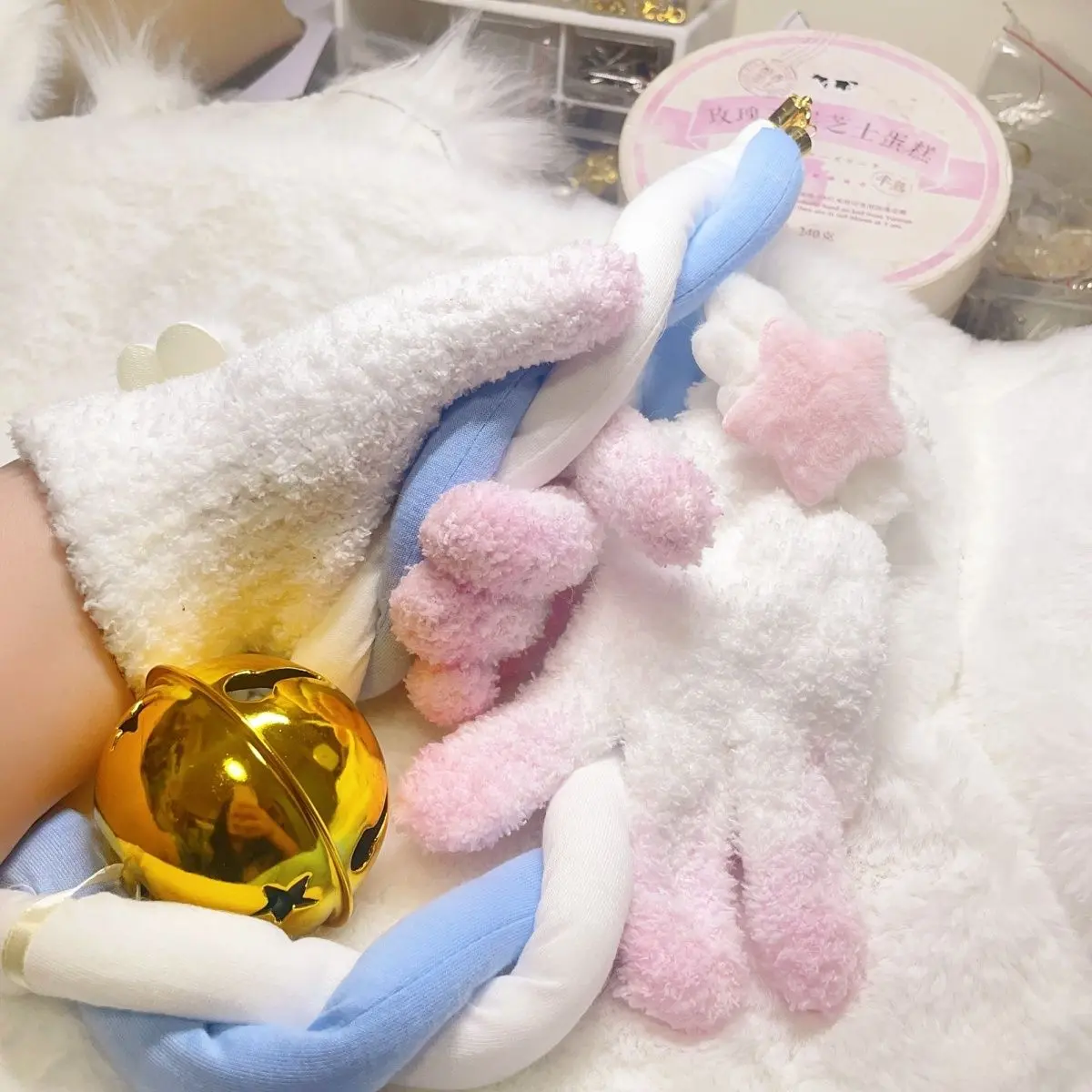 Furry gloves suitable for kig beast white plush - Image 7