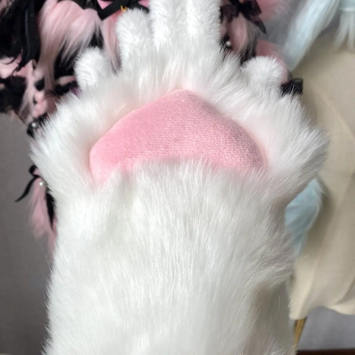 Furry handmade love pads close to the claws - Image 3