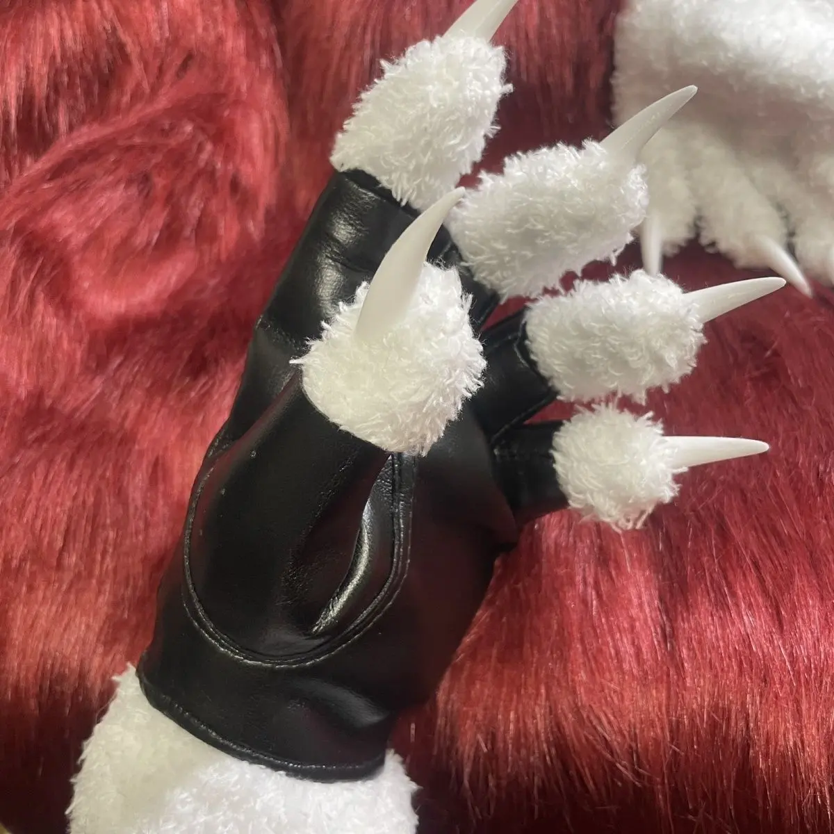 Furry kig series close-fitting claws and nails handsome plush - Image 8