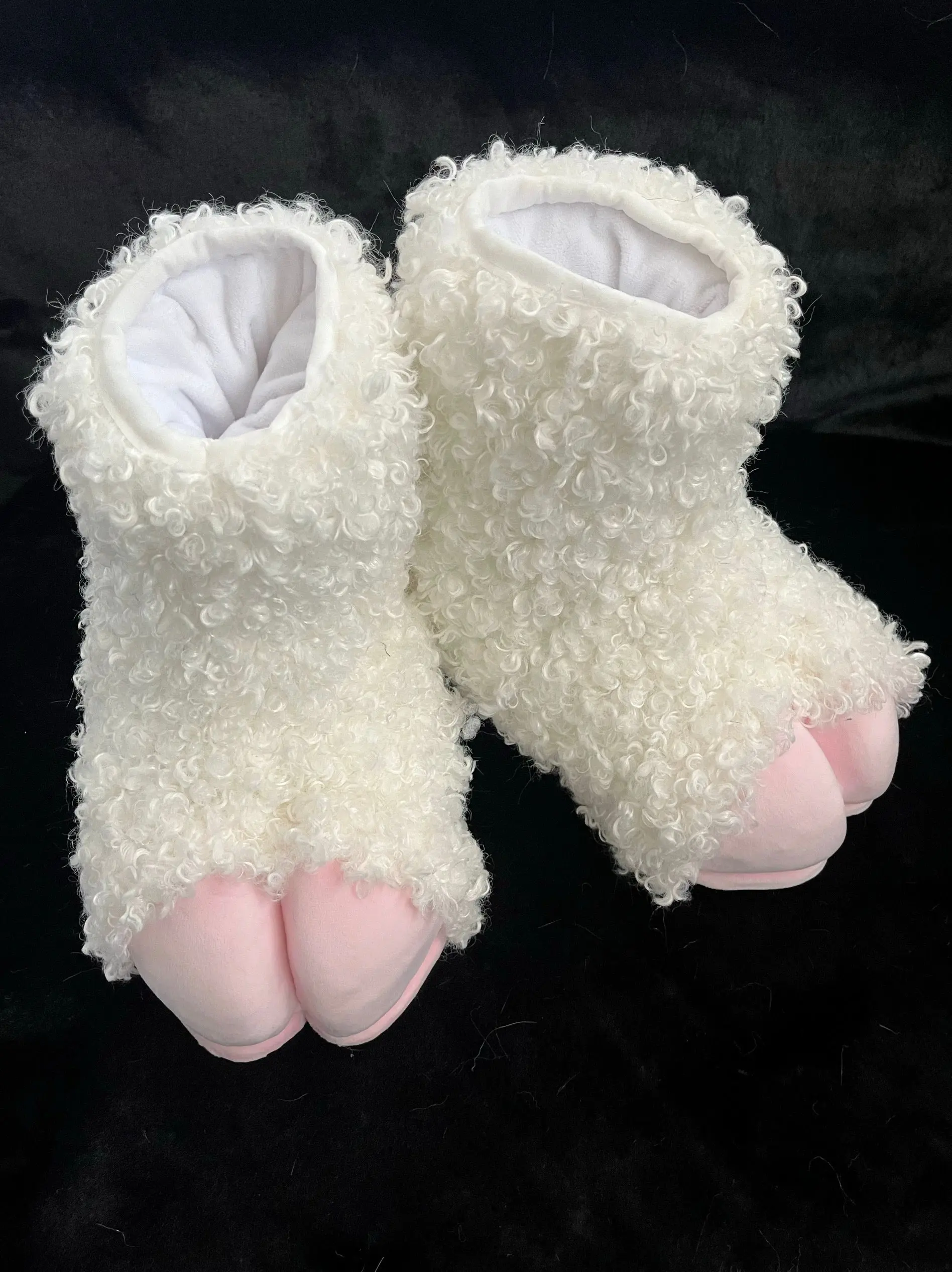 Furry lamb hoof outdoor hoof in stock - Image 3