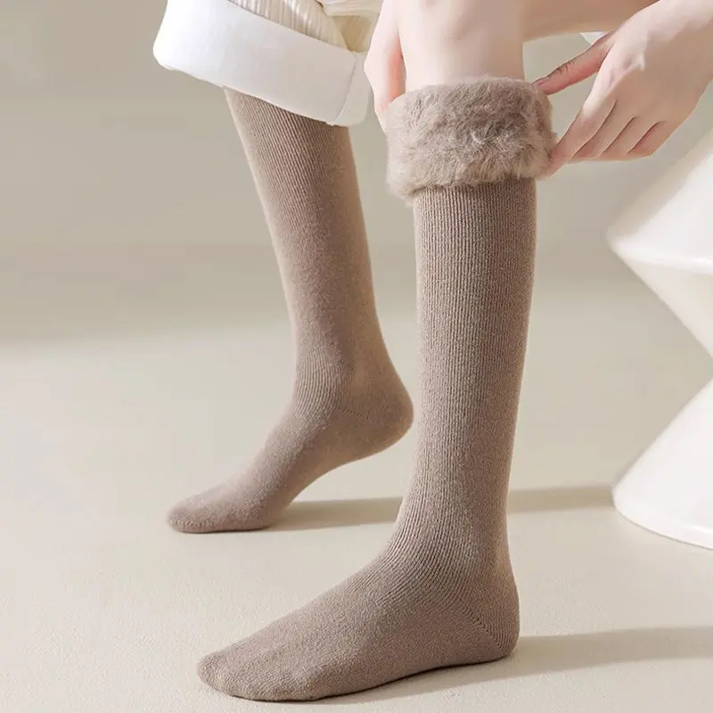 Women's cashmere over the knee socks - Image 3